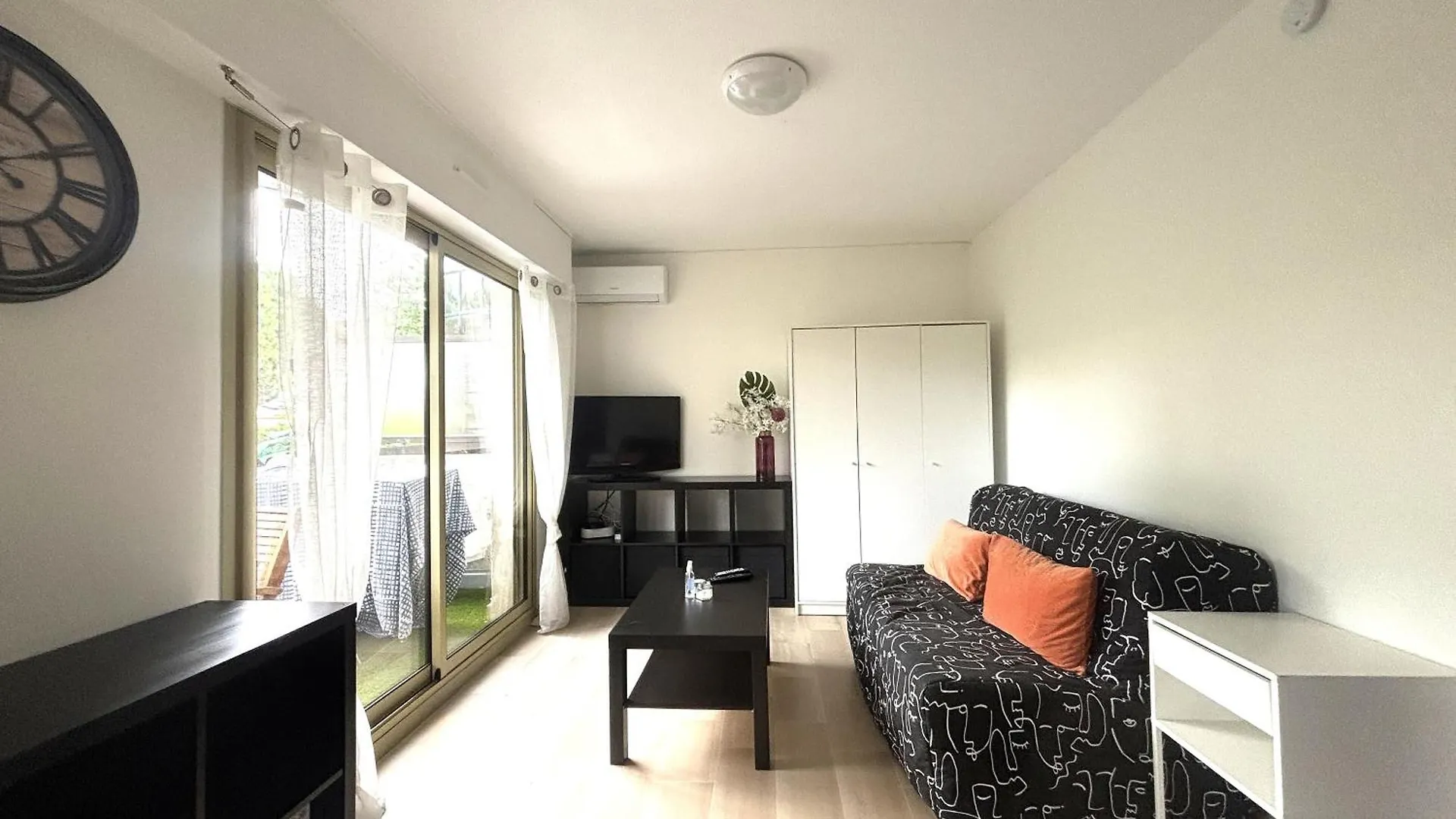 Apartment Studio Bord De Mer Frejus